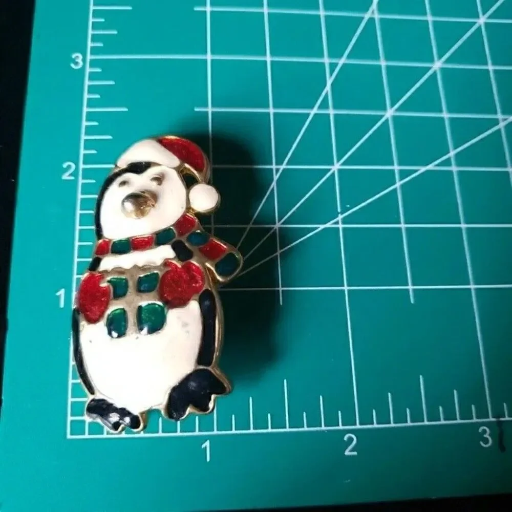 Vintage 80's Penguin Brooch Enamel winter Christmas Holiday  2inch